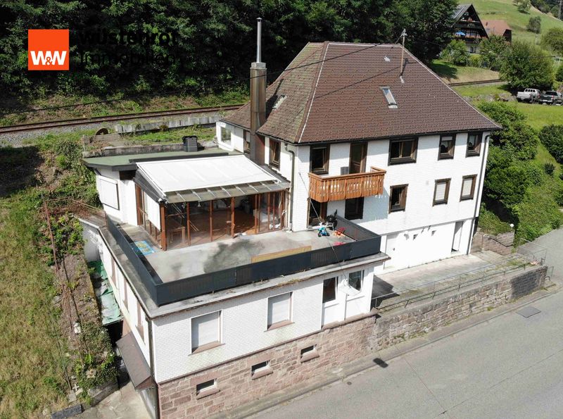 Großzügiges 3 - Familienhaus in Bad Peterstal